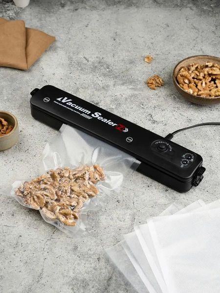 Вакууматор Vacuum Sealer вакуумный упаковщик для еды, бытовой вакууматор черный а0022 фото